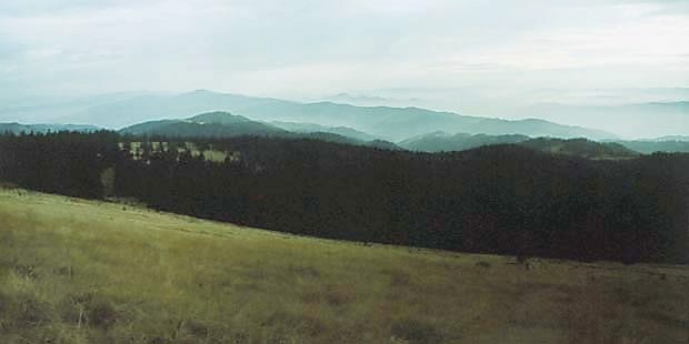 Widok na pasmo Lubania z okolic Turbacza