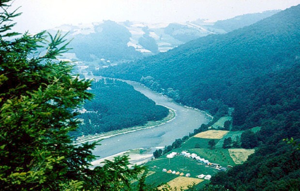 Widok z ruin zamku w Rytrze na Poprad