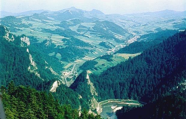 Widok z Sokolicy na Przeom Pieniski