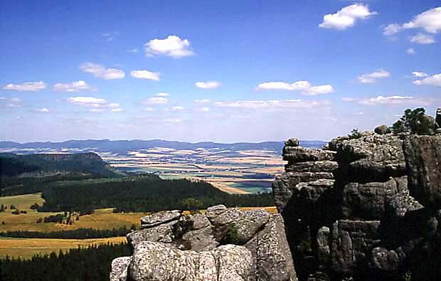 Widok ze Szczelica Wlk. ku zachodowi