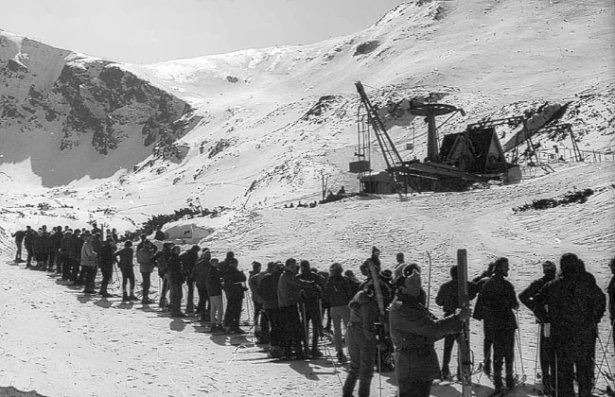 Tatrzaski PN - kolejka do wycigu krzesekowego