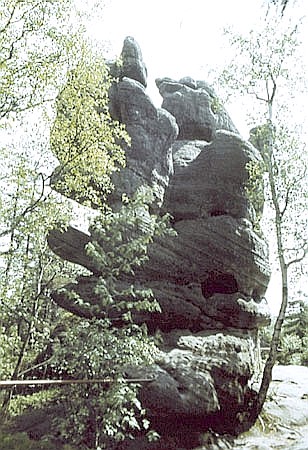 Wyranie widiczne ukone warstwowanie skay