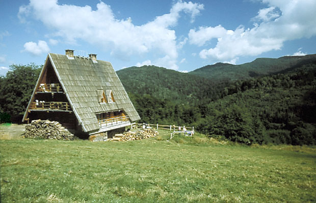 Mae schronisko turystyczne nad Cisn 