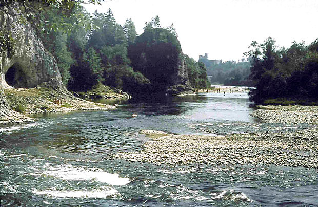 Przeom Czorsztyski, obecnie dno zbiornika zaporowego