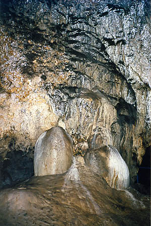 ''Wodospad'' naciekowy