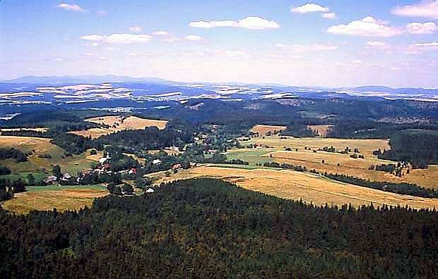 Widok ze Szczelica Wlk. ku pn.