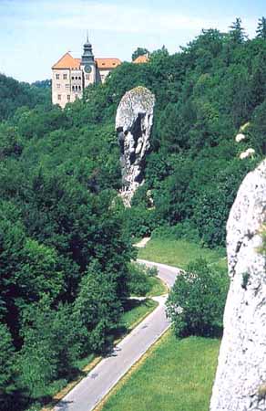 Maczuga Herkulesa i zamek w Pieskowej Skale